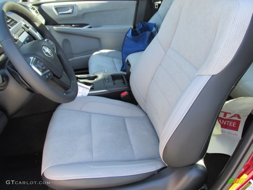 2015 Toyota Camry XSE V6 Front Seat Photo #99238265