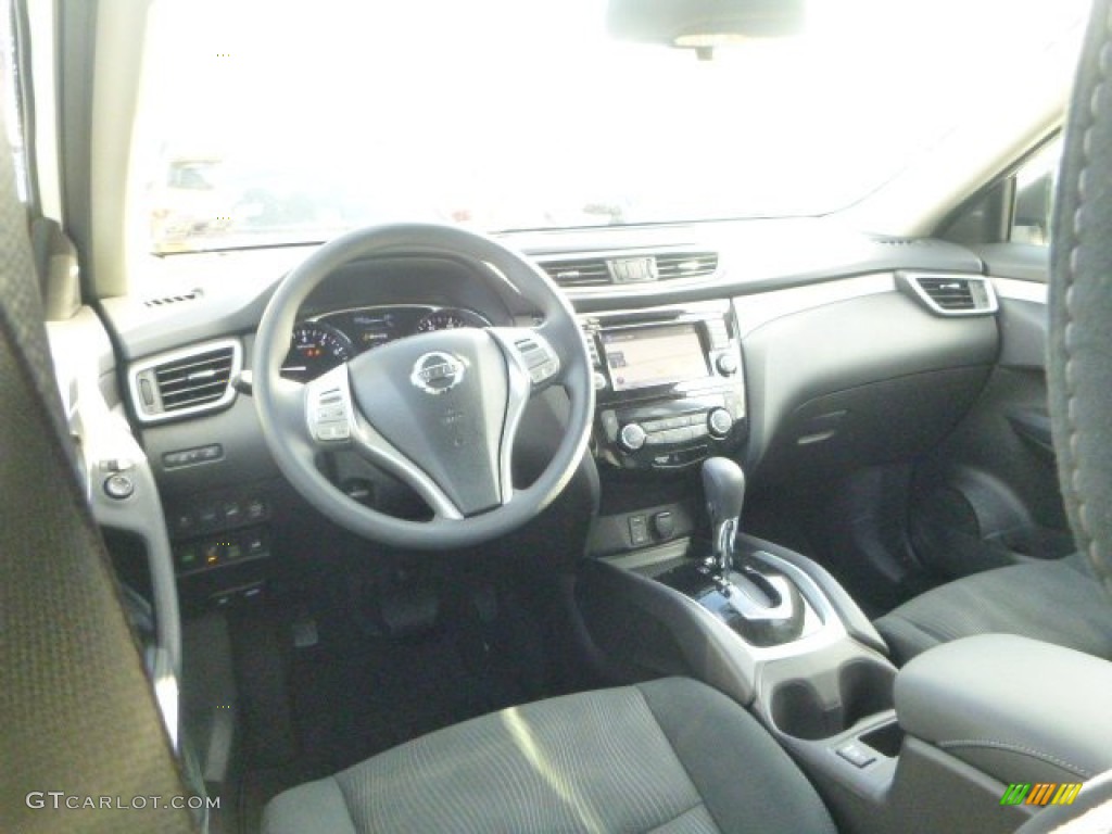 2015 Rogue SV AWD - Pearl White / Charcoal photo #13