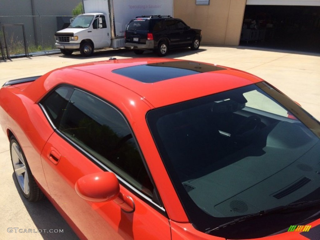 2008 Challenger SRT8 - HEMI Orange / Dark Slate Gray photo #9