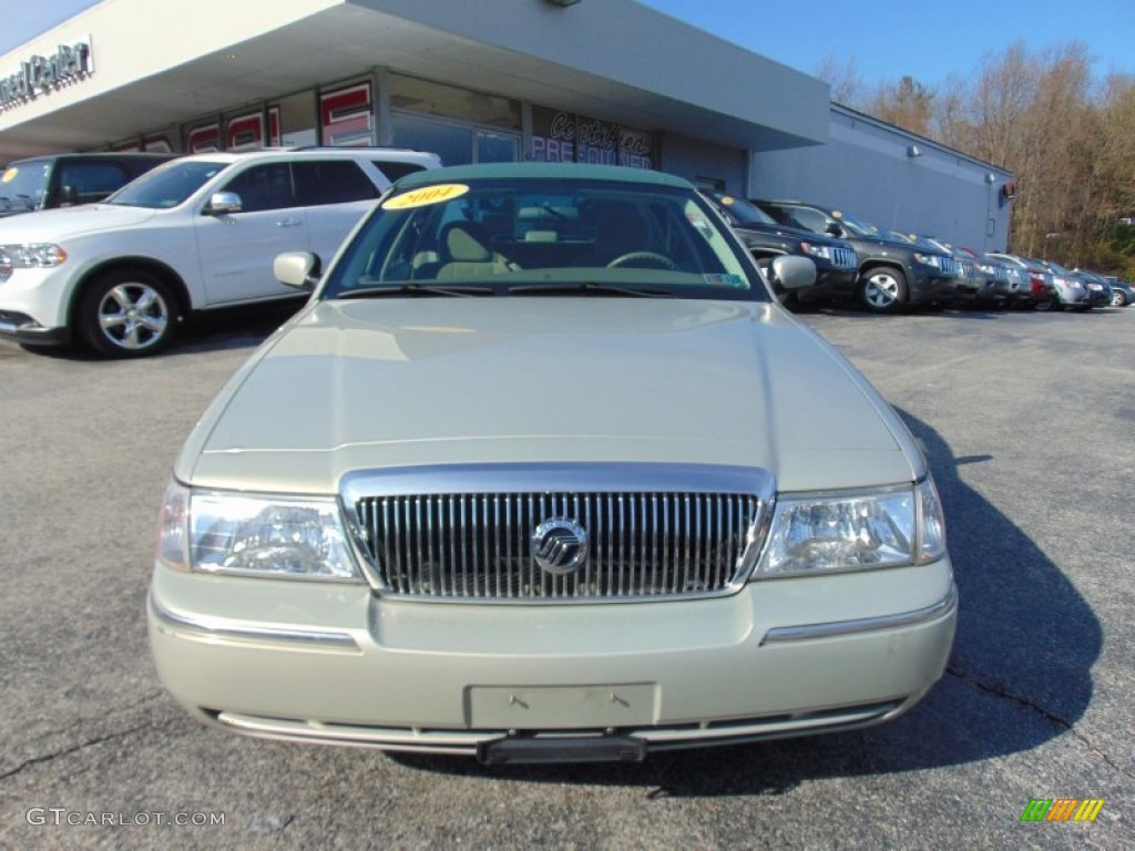 2004 Grand Marquis GS - Spruce Green Metallic / Light Flint photo #8