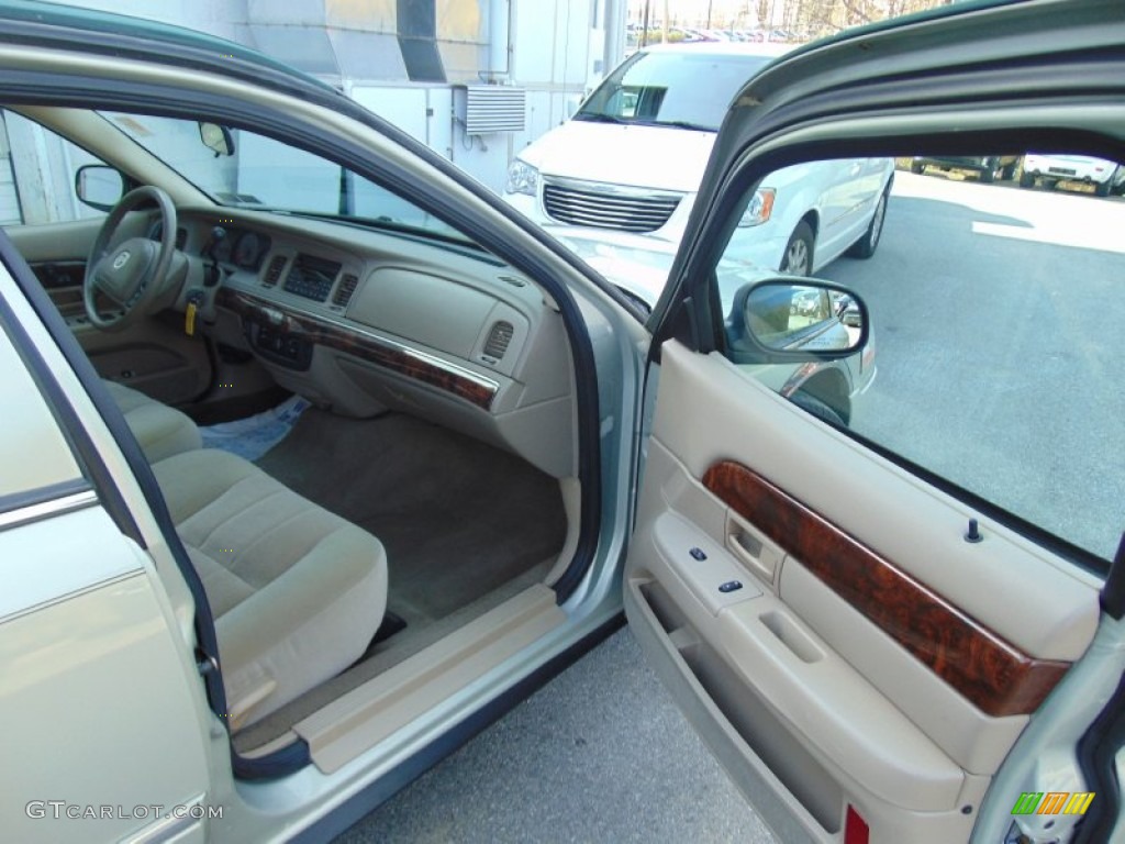 2004 Grand Marquis GS - Spruce Green Metallic / Light Flint photo #17