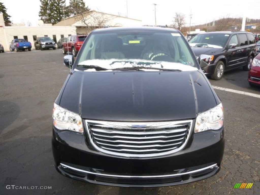 2015 Town & Country Touring-L - Brilliant Black Crystal Pearl / Black/Light Graystone photo #3
