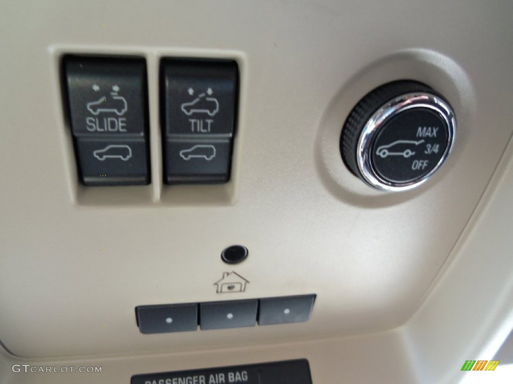 2015 Chevrolet Tahoe LTZ 4WD Controls Photo #99285514