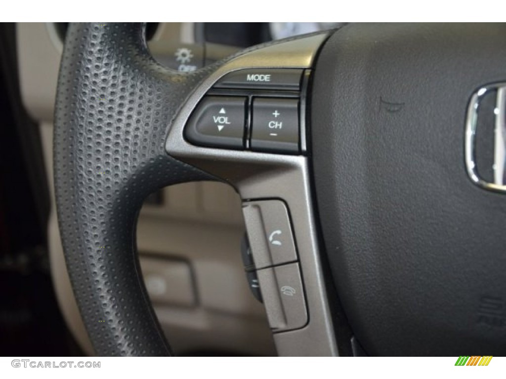 2015 Pilot LX - Crystal Black Pearl / Gray photo #13