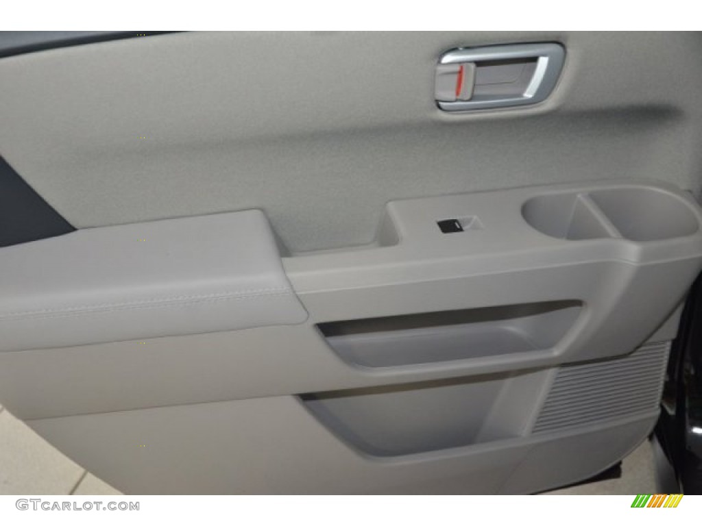 2015 Pilot LX - Crystal Black Pearl / Gray photo #15