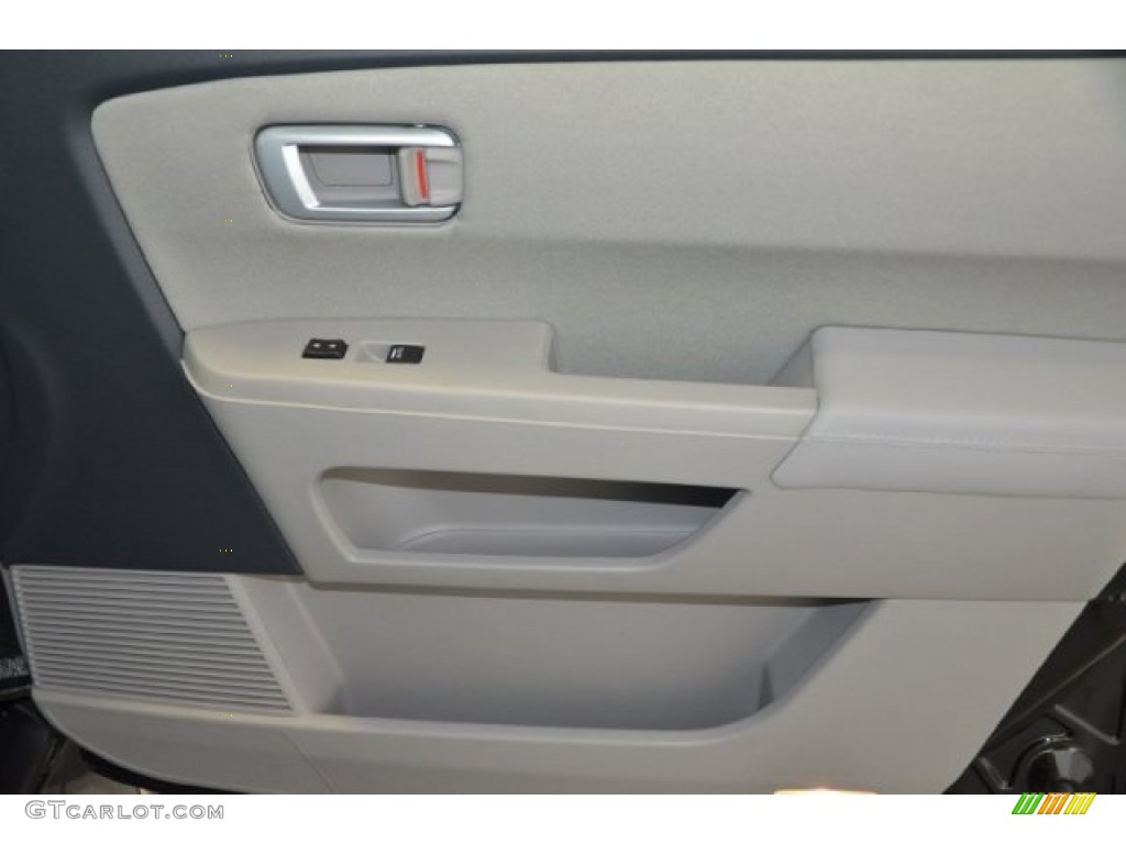 2015 Pilot LX - Crystal Black Pearl / Gray photo #18