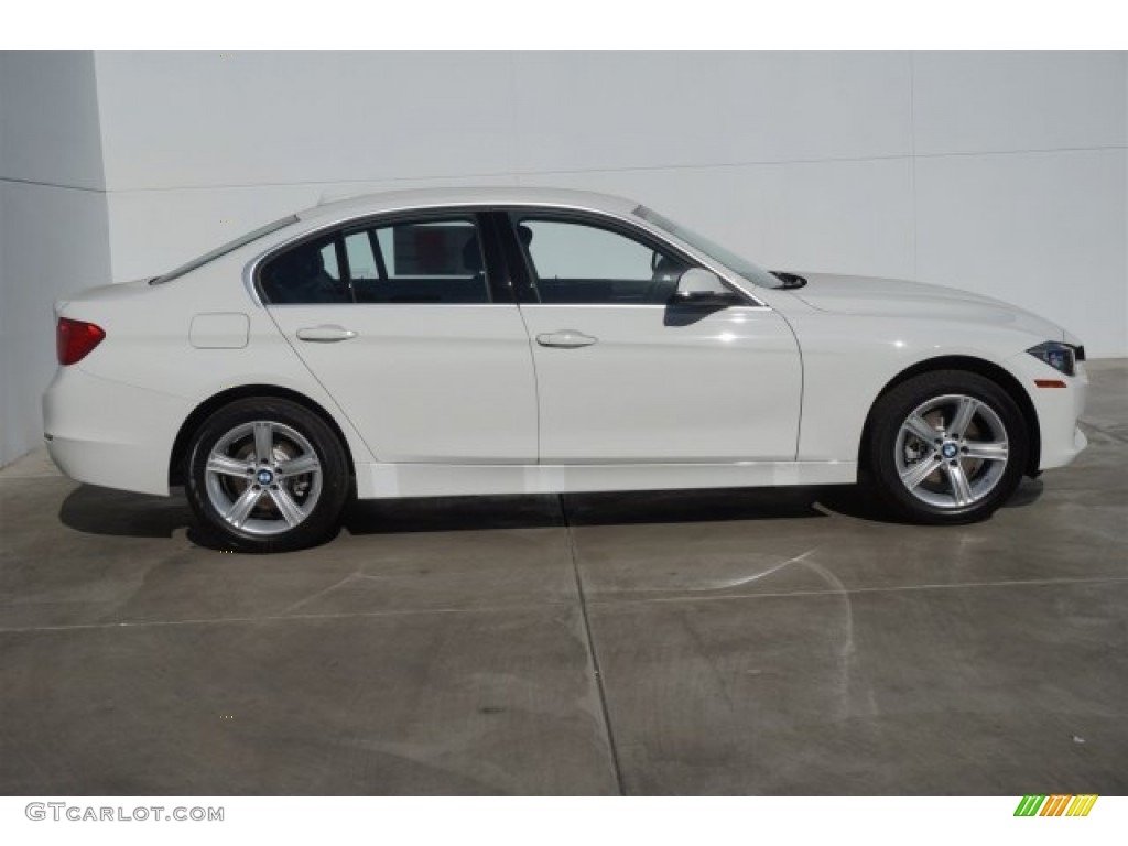 2015 3 Series 328i Sedan - Alpine White / Black photo #2