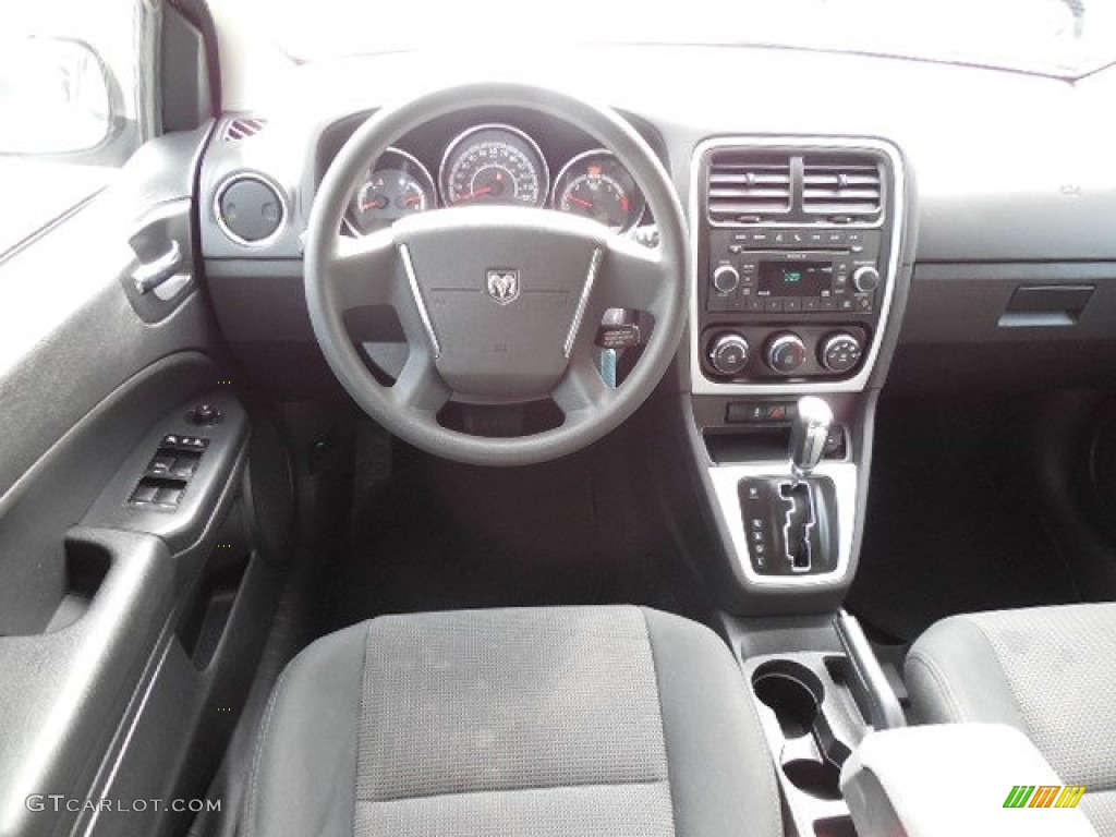 2011 Caliber Mainstreet - Bright White / Dark Slate Gray photo #6