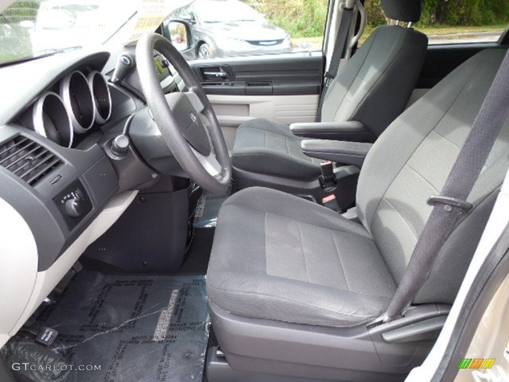 2008 Grand Caravan SE - Light Sandstone Metallic / Dark Slate/Light Shale photo #4