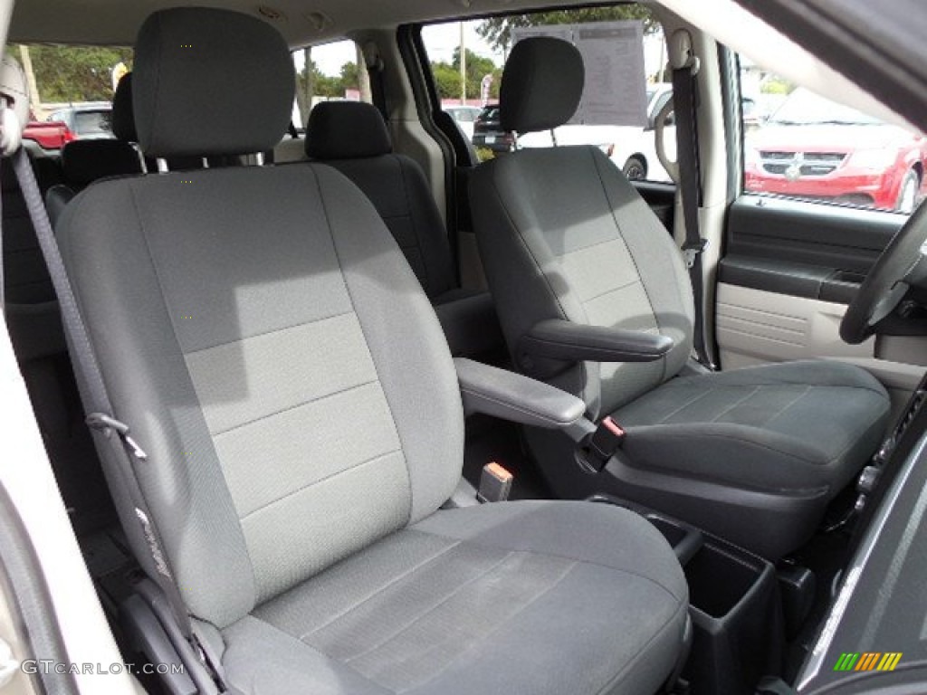 2008 Grand Caravan SE - Light Sandstone Metallic / Dark Slate/Light Shale photo #14