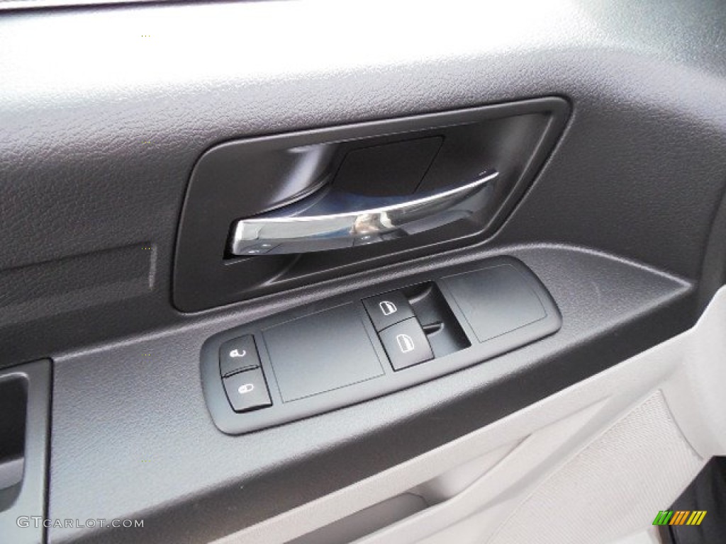 2008 Grand Caravan SE - Light Sandstone Metallic / Dark Slate/Light Shale photo #19