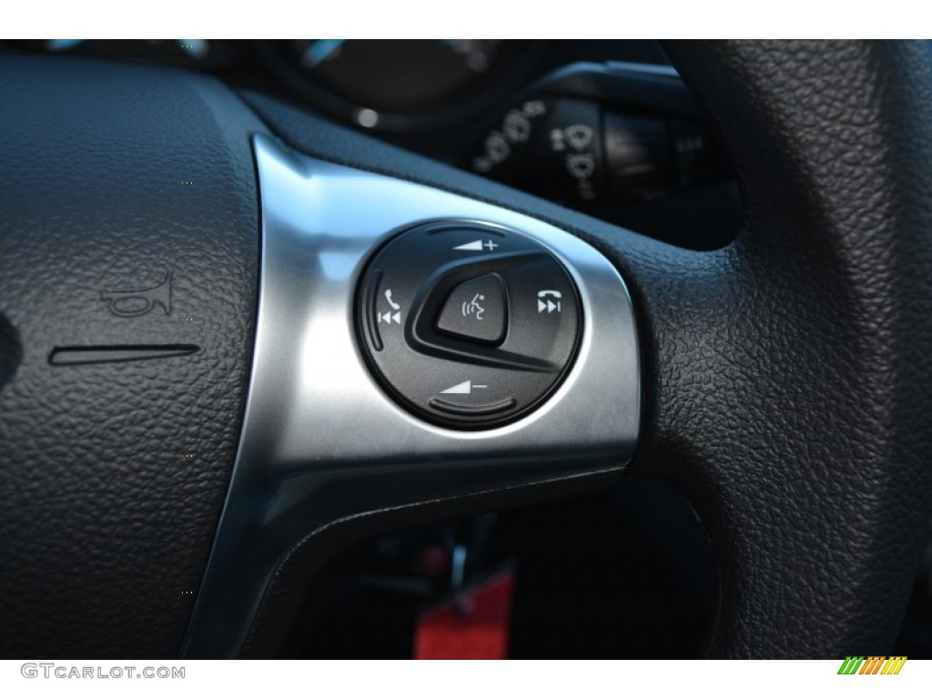 2015 Ford Escape S Controls Photo #99299518