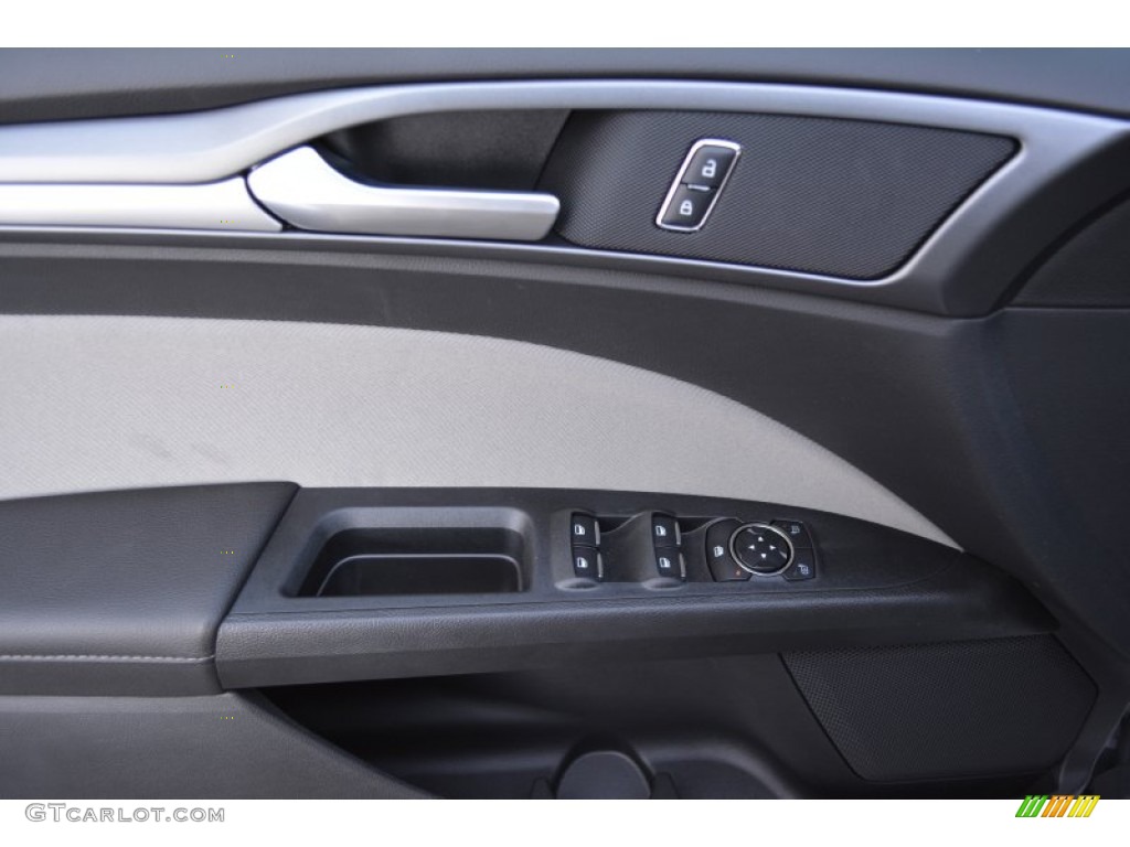 2015 Fusion S - Oxford White / Earth Gray photo #4