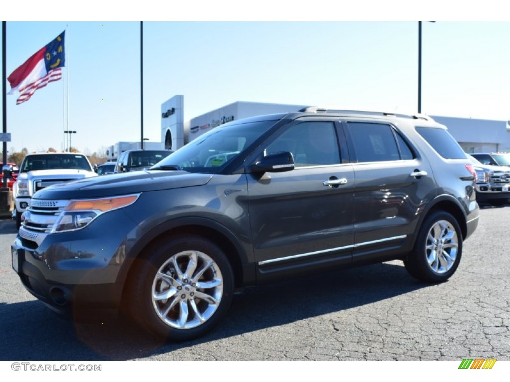 2015 Explorer XLT - Magnetic / Charcoal Black photo #3