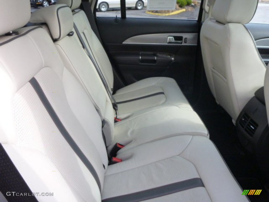 2014 Lincoln MKX AWD Rear Seat Photo #99303136