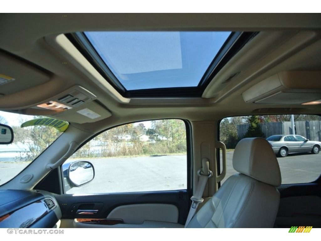 2007 Suburban 1500 LTZ 4x4 - Gold Mist Metallic / Light Cashmere/Ebony photo #9