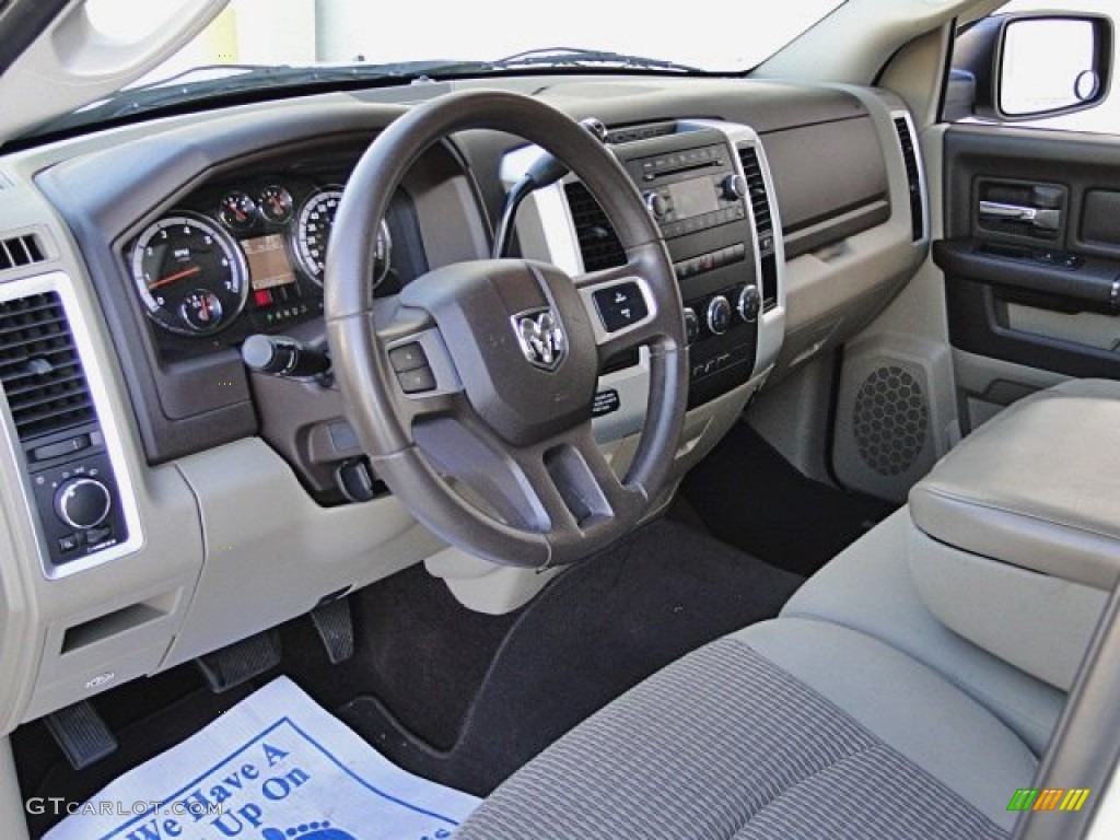 Light Pebble Beige/Bark Brown Interior 2009 Dodge Ram 1500 Laramie Crew Cab Photo #99308458