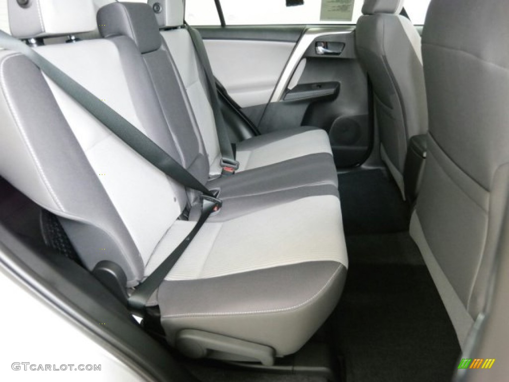 2015 Toyota RAV4 XLE Rear Seat Photo #99308983