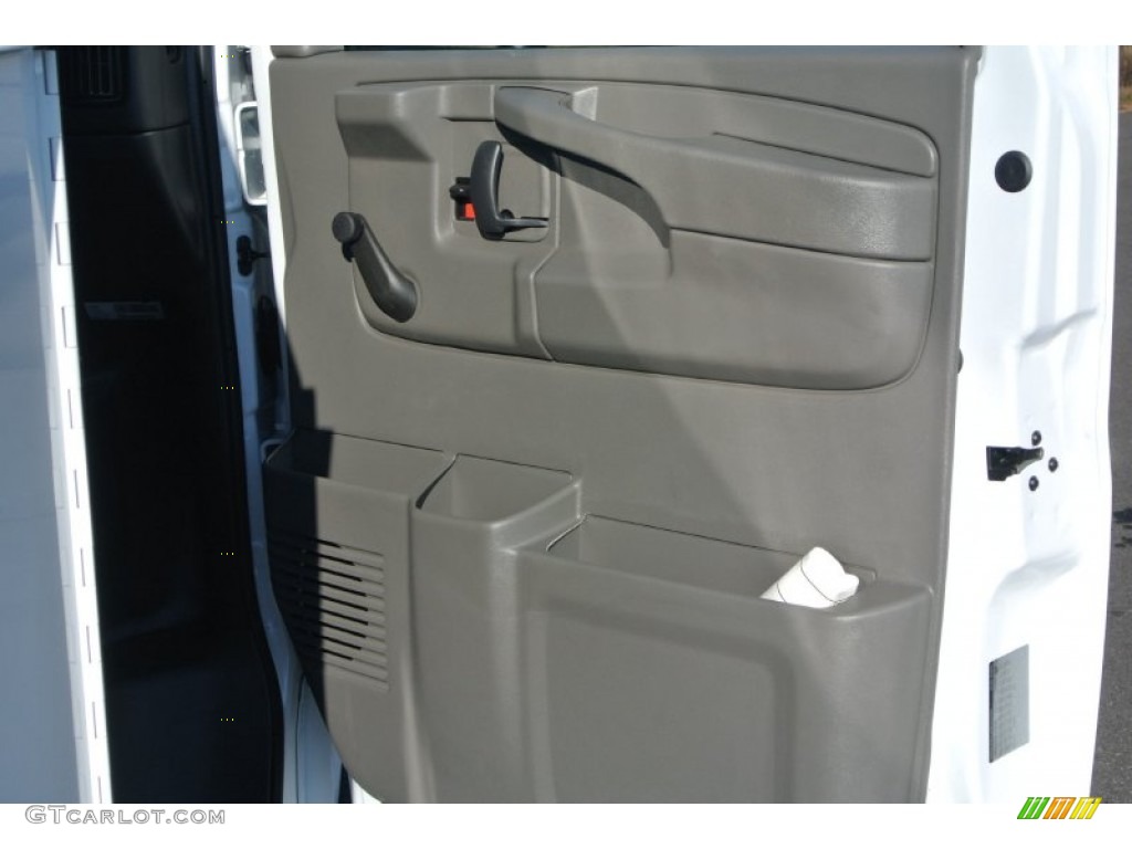 2015 Express Cutaway 3500 Utility Van - Summit White / Medium Pewter photo #17
