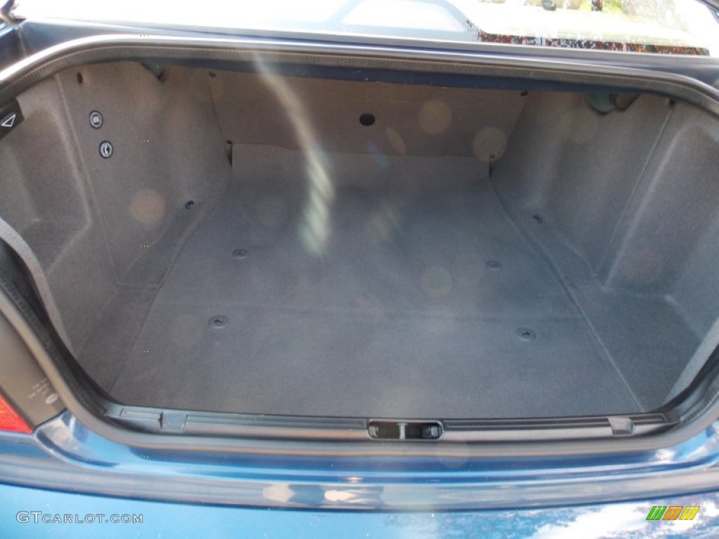 2002 BMW 5 Series 530i Sedan Trunk Photo #99313987