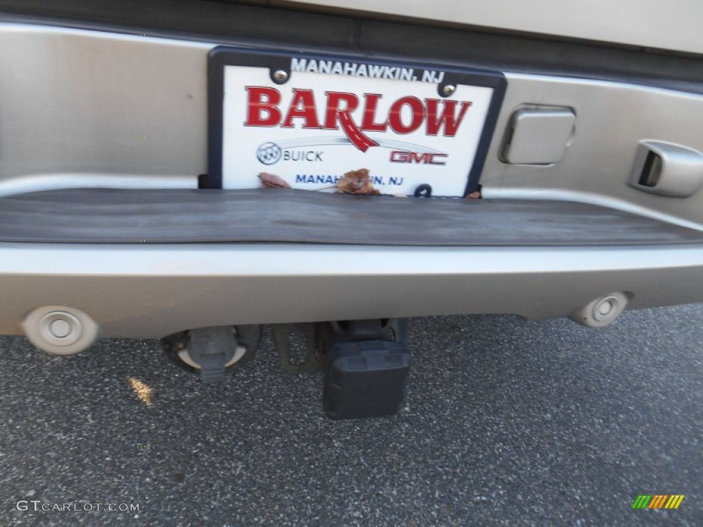 2004 Escalade AWD - Quicksilver / Pewter Gray photo #6