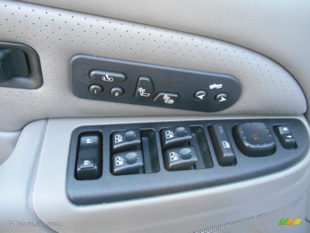 2004 Escalade AWD - Quicksilver / Pewter Gray photo #10