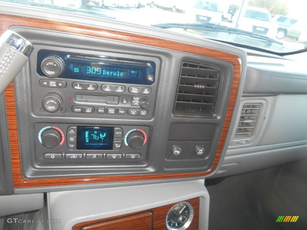 2004 Escalade AWD - Quicksilver / Pewter Gray photo #16