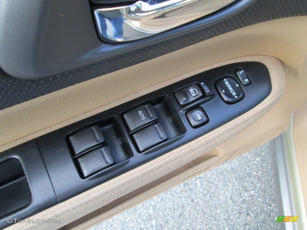 2003 Subaru Forester 2.5 XS Controls Photo #99316609