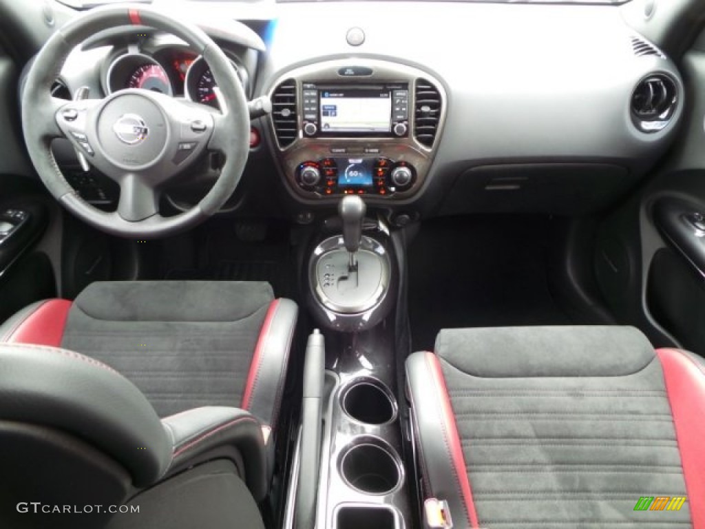 2014 Nissan Juke NISMO RS AWD Dashboard Photos