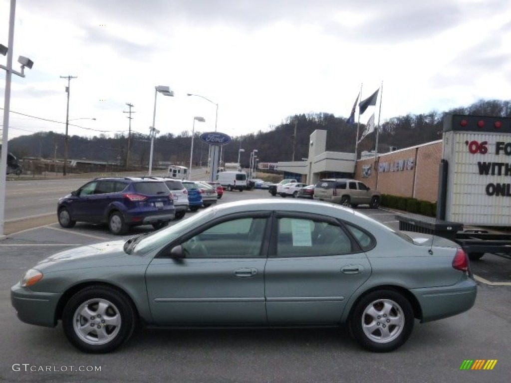 2006 Taurus SE - Light Tundra Metallic / Medium/Dark Flint Grey photo #5