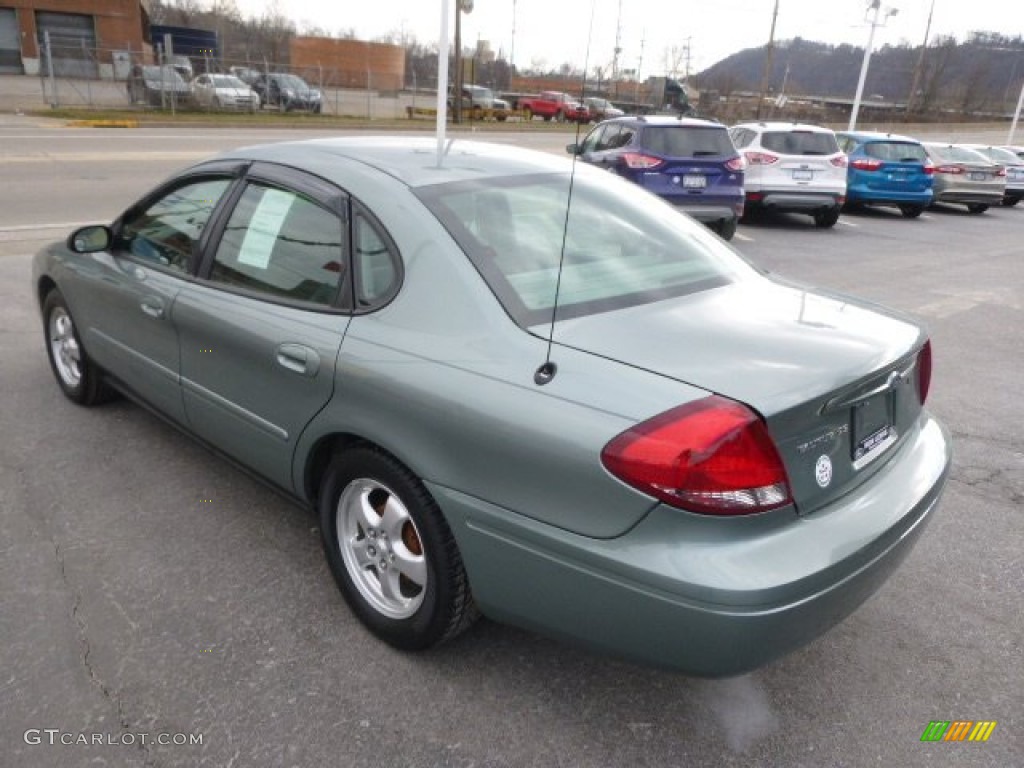 2006 Taurus SE - Light Tundra Metallic / Medium/Dark Flint Grey photo #6