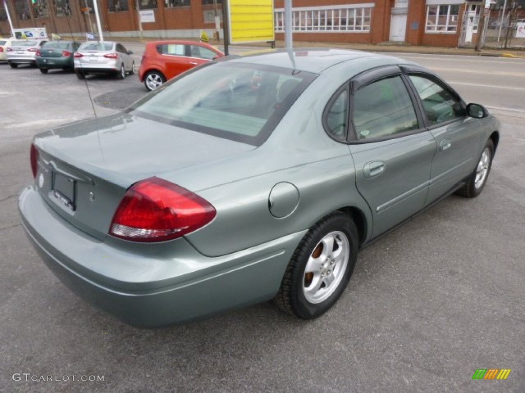 2006 Taurus SE - Light Tundra Metallic / Medium/Dark Flint Grey photo #8