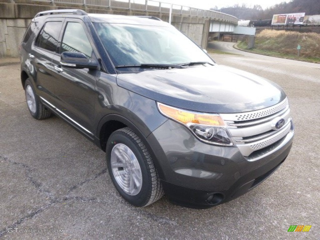2015 Explorer XLT 4WD - Magnetic / Charcoal Black photo #2