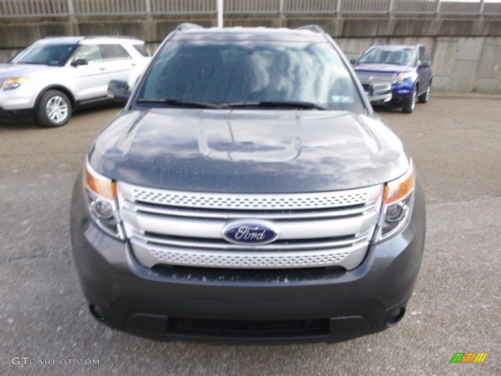 2015 Explorer XLT 4WD - Magnetic / Charcoal Black photo #3