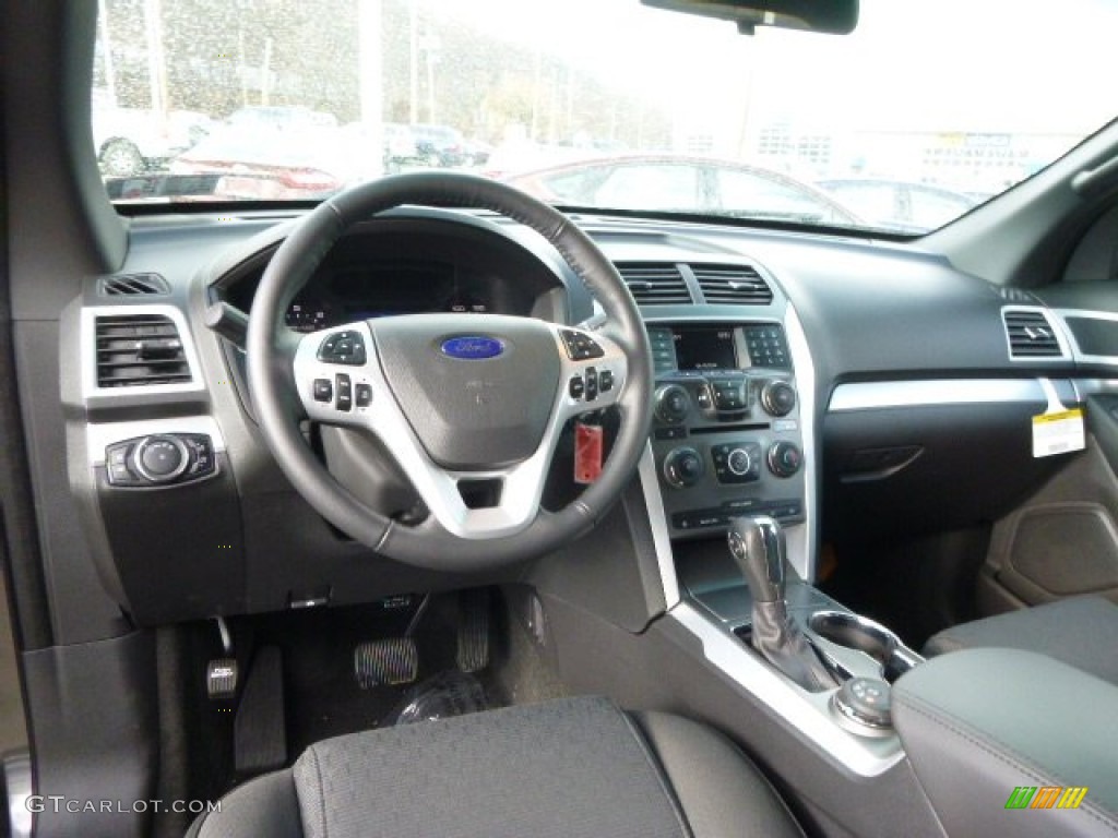 2015 Explorer XLT 4WD - Magnetic / Charcoal Black photo #13