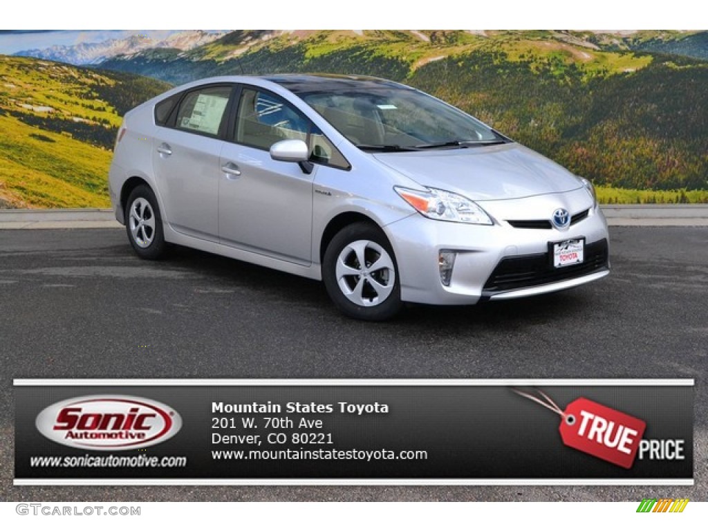 2015 Prius Four Hybrid - Classic Silver Metallic / Misty Gray photo #1