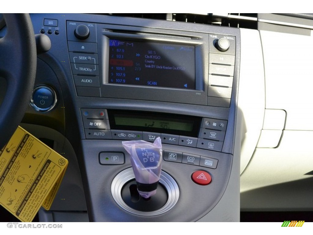 2015 Prius Two Hybrid - Classic Silver Metallic / Misty Gray photo #6