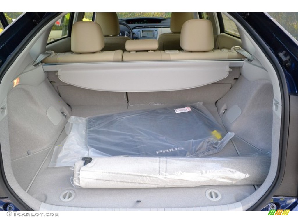 2015 Toyota Prius Five Hybrid Trunk Photo #99342192