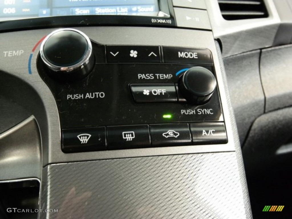 2015 Toyota Venza LE Controls Photo #99342964