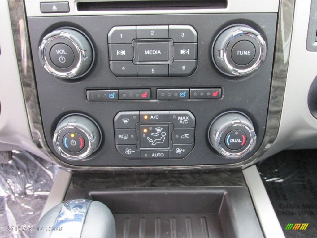 2015 Ford Expedition EL Limited Controls Photo #99352576
