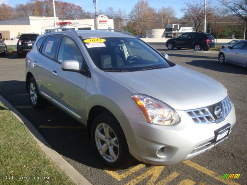 2011 Rogue SV AWD - Silver Ice Metallic / Black photo #3