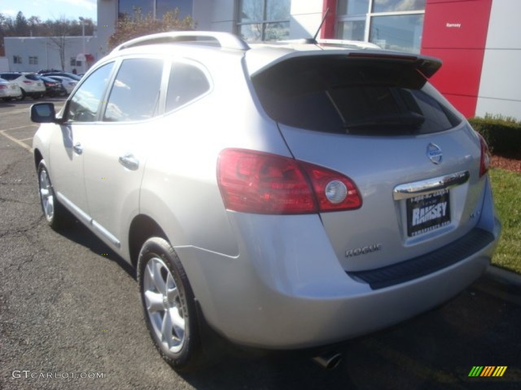 2011 Rogue SV AWD - Silver Ice Metallic / Black photo #7