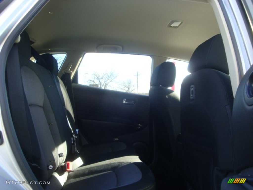 2011 Rogue SV AWD - Silver Ice Metallic / Black photo #14