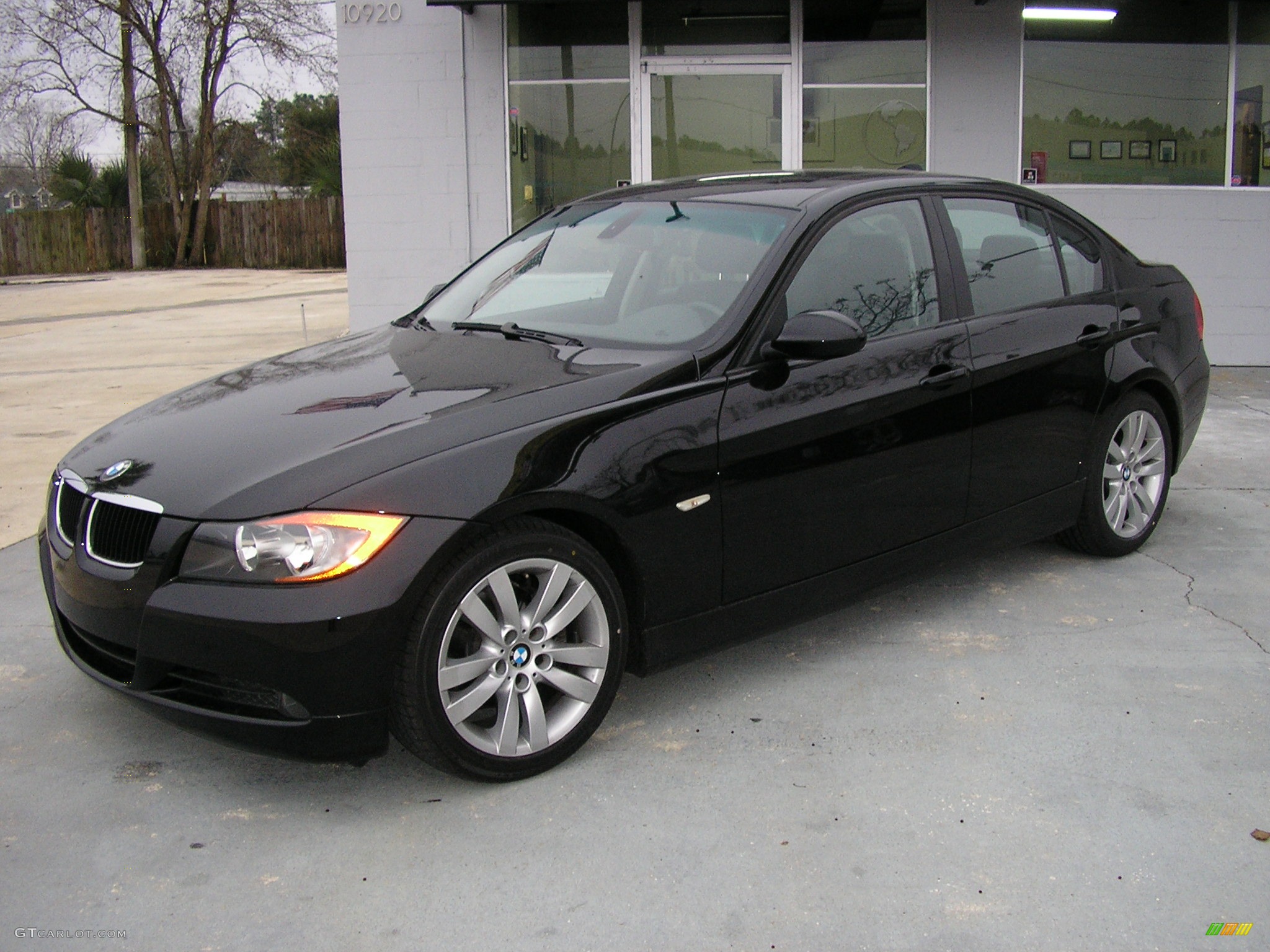 2006 3 Series 325i Sedan - Jet Black / Black photo #3