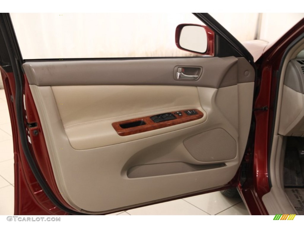 2003 Toyota Camry XLE Door Panel Photos