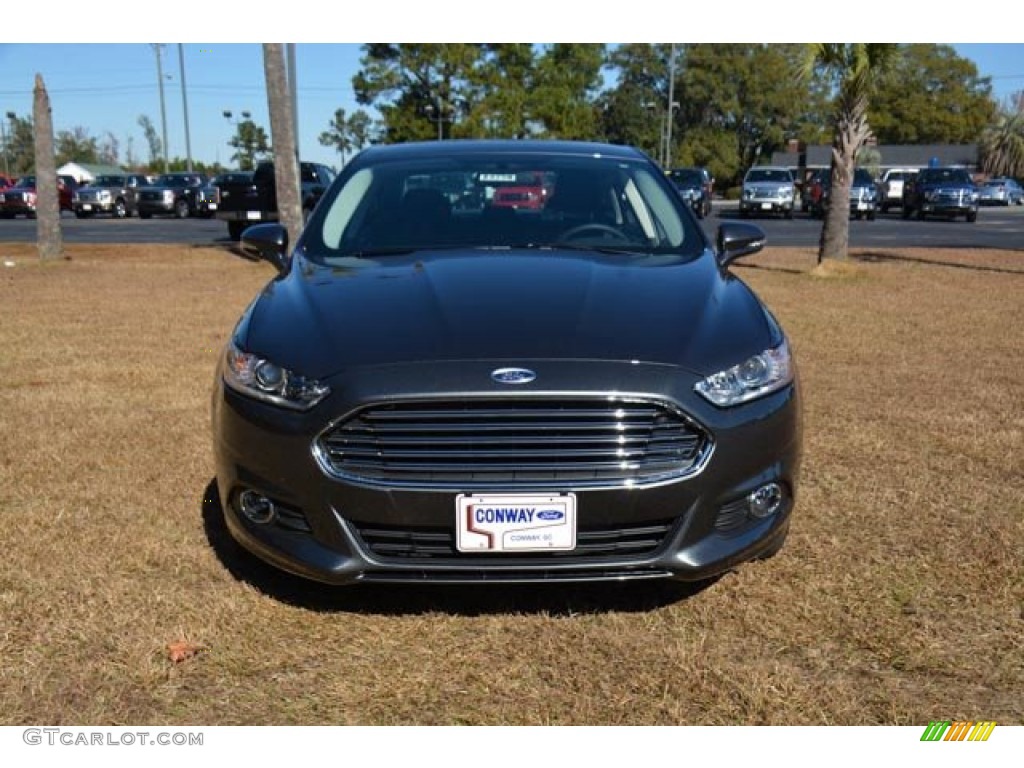 2015 Fusion SE - Magnetic Metallic / Charcoal Black photo #2