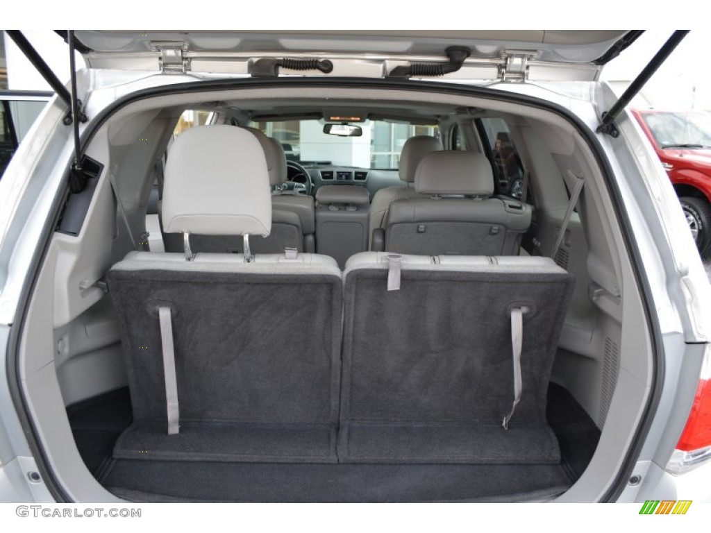 2012 Toyota Highlander Limited Trunk Photos