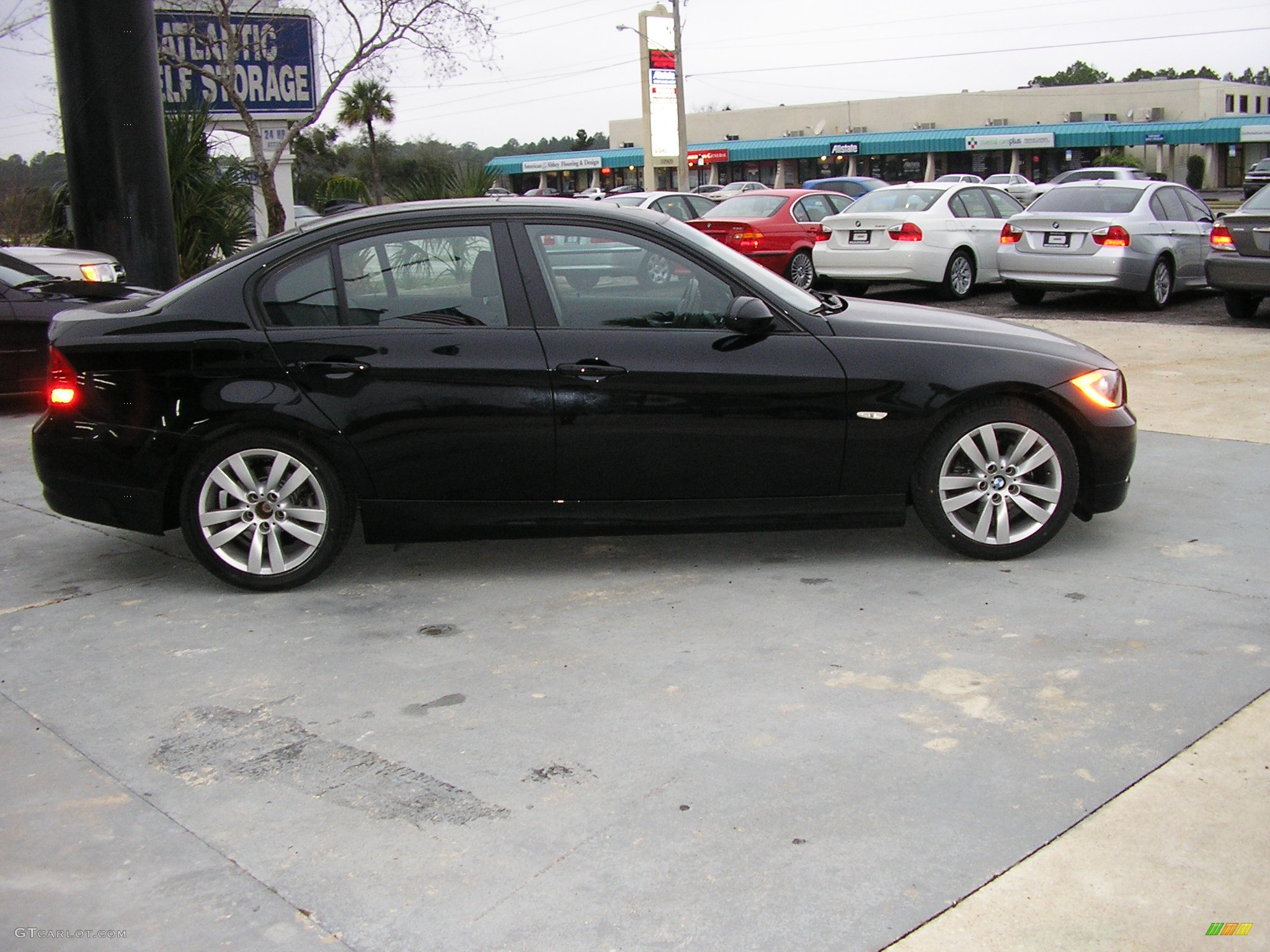 2006 3 Series 325i Sedan - Jet Black / Black photo #7