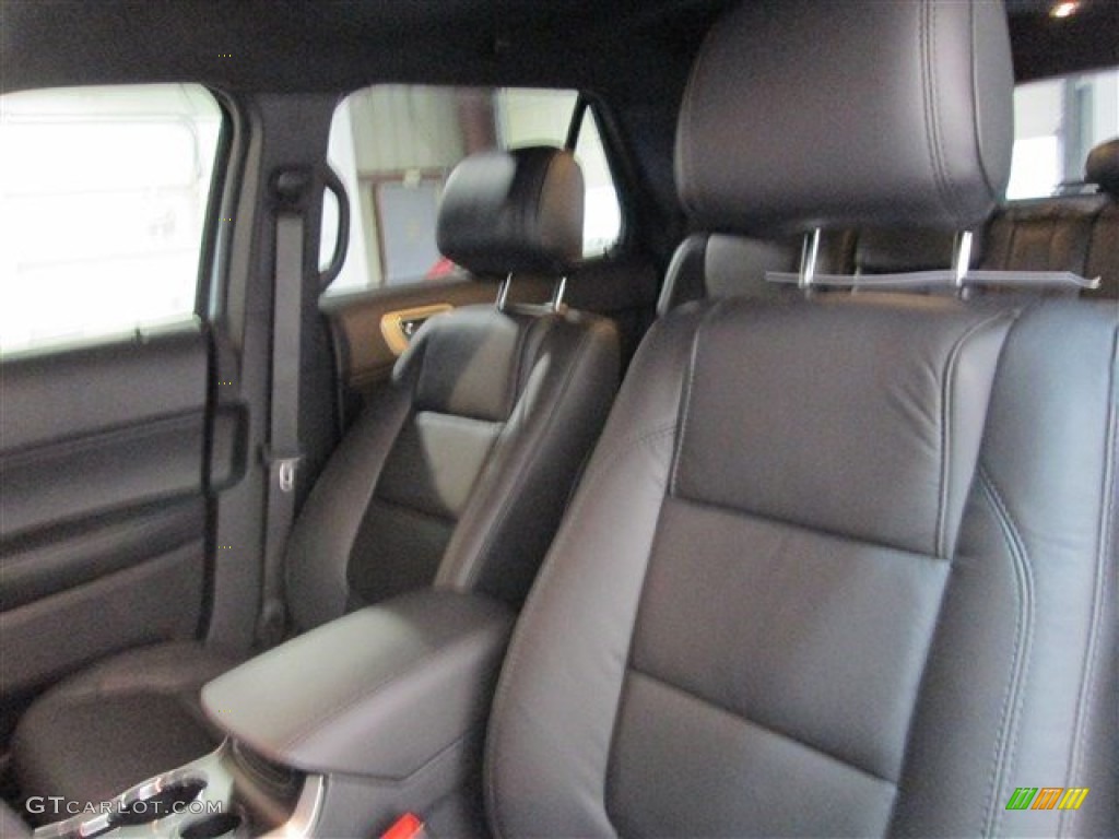 2015 Explorer XLT - Ingot Silver / Charcoal Black photo #10
