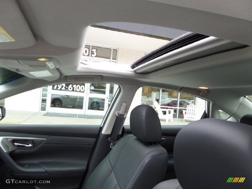 2014 Altima 2.5 SL - Pearl White / Charcoal photo #11